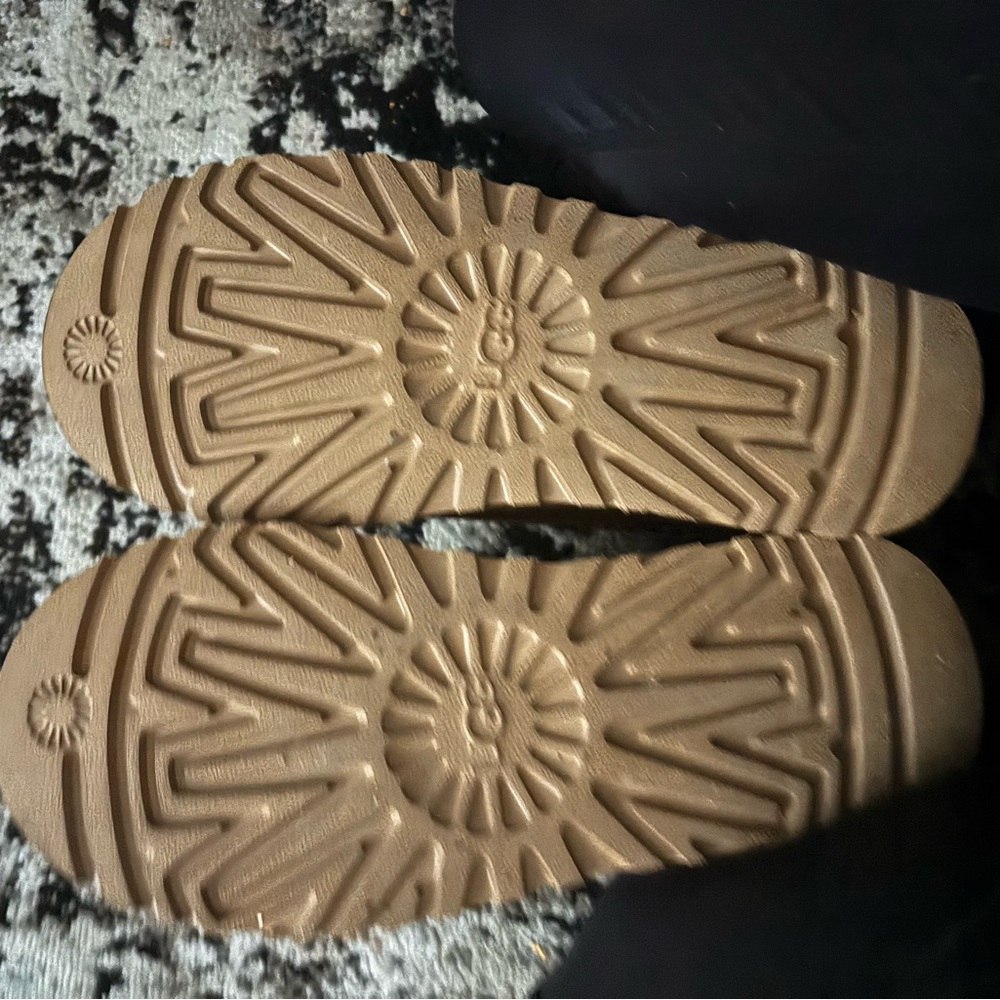 UGG womens Tan Boots